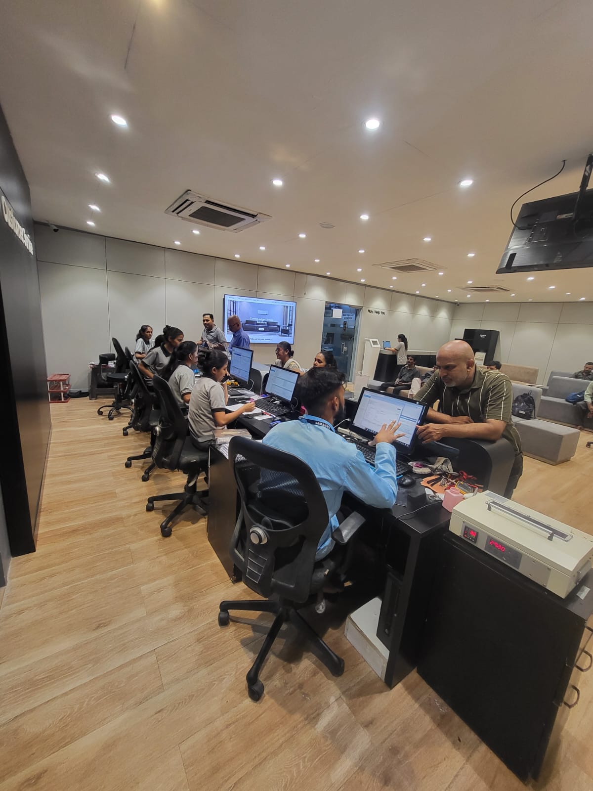Samsung customer support and contact service for mobile repair assistance